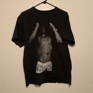 2 PAC graphic tee